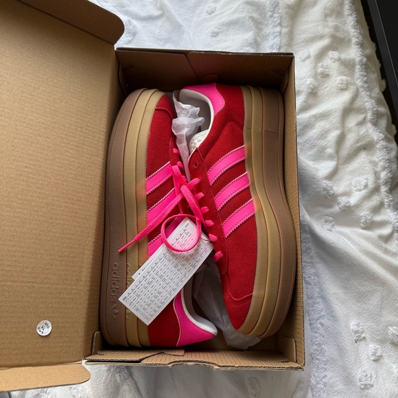 2024 ADIDAS GAZELLE BOLD COLLEGIATE RED LUCID PINK WOMENS - Picture 1 of 14